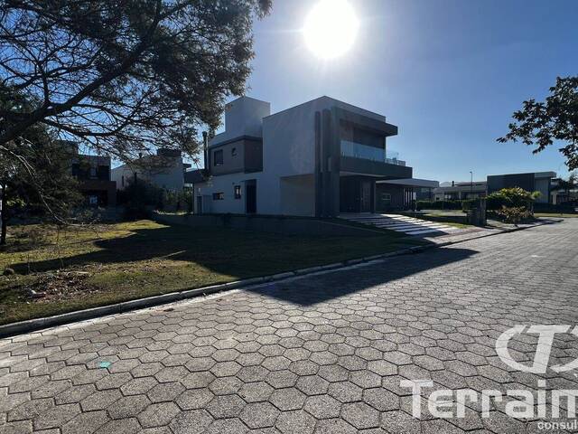 #1043 - Terreno em condomínio para Venda em Garopaba - SC