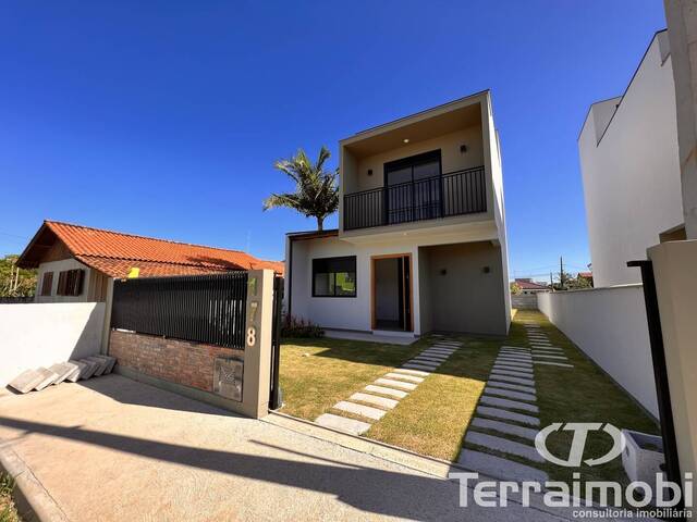 #210 - Casa para Venda em Garopaba - SC