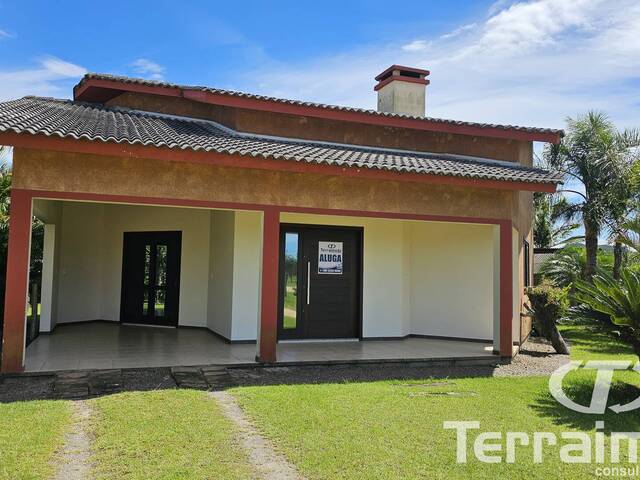 #487 - Casa para Locação em Garopaba - SC - 2