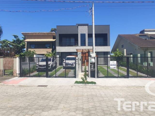 #519 - Apartamento para Locação em Garopaba - SC