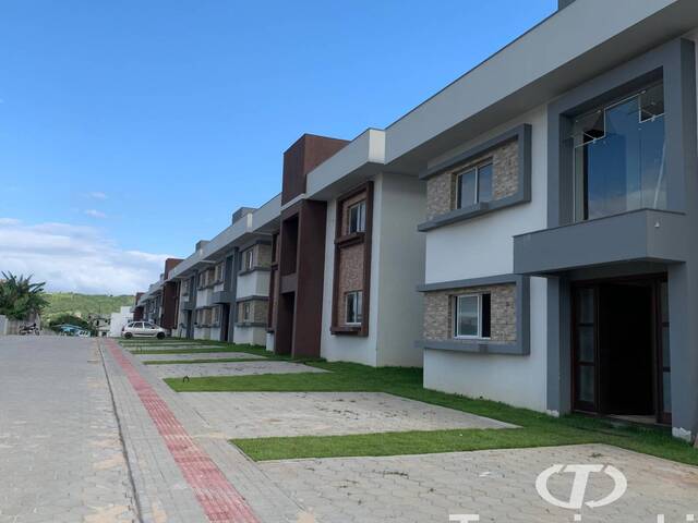 #555 - Apartamento para Venda em Garopaba - SC - 2