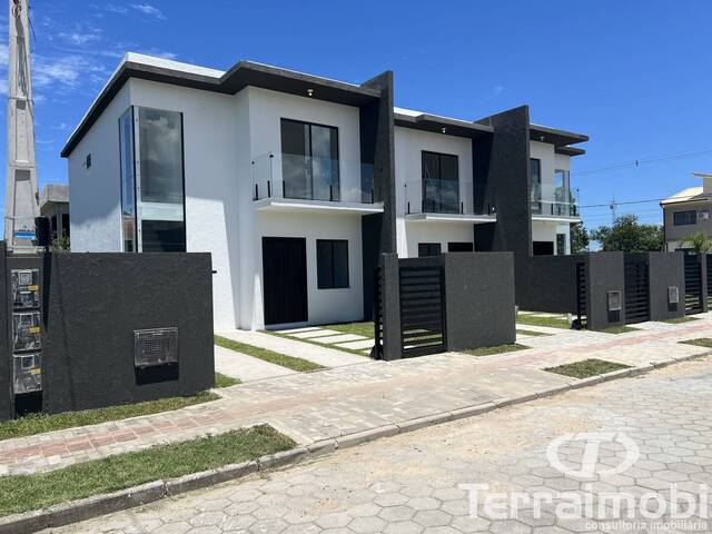 #573 - Casa para Venda em Garopaba - SC - 1