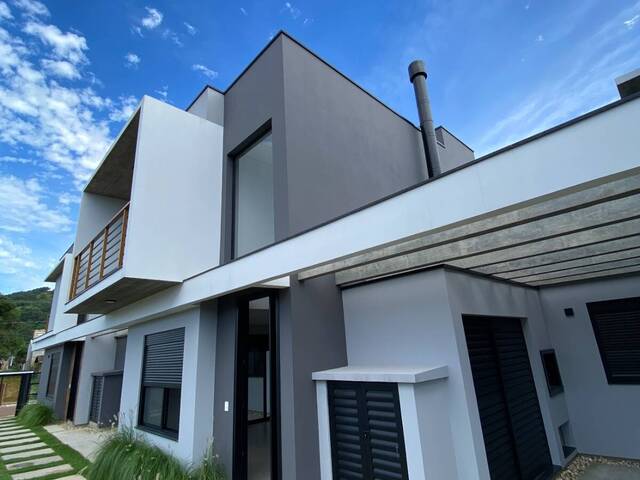 #585 - Casa para Venda em Garopaba - SC - 2
