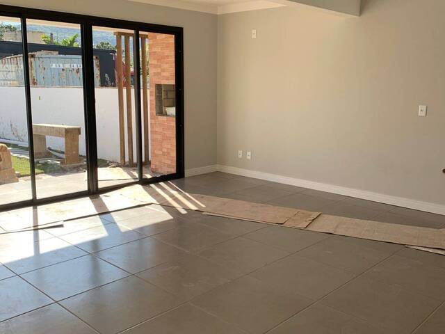 #617 - Apartamento para Venda em Garopaba - SC - 2