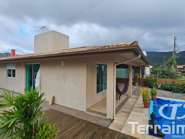 #635 - Casa para Locação em Garopaba - SC - 2
