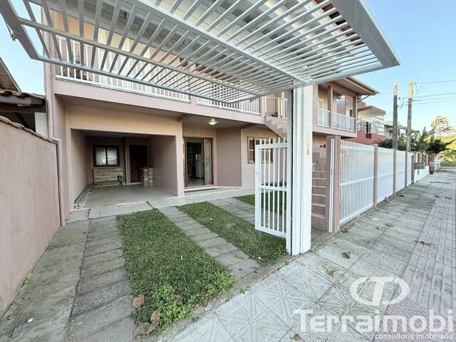 #647 - Casa para Locação em Garopaba - SC - 2