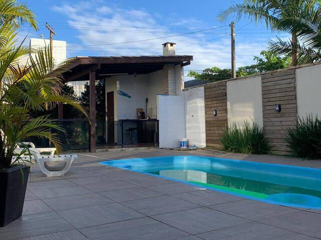#705 - Casa para Venda em Garopaba - SC - 1