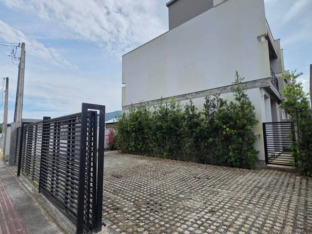 #711 - Casa para Venda em Garopaba - SC - 2