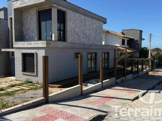 #715 - Casa para Venda em Garopaba - SC - 2
