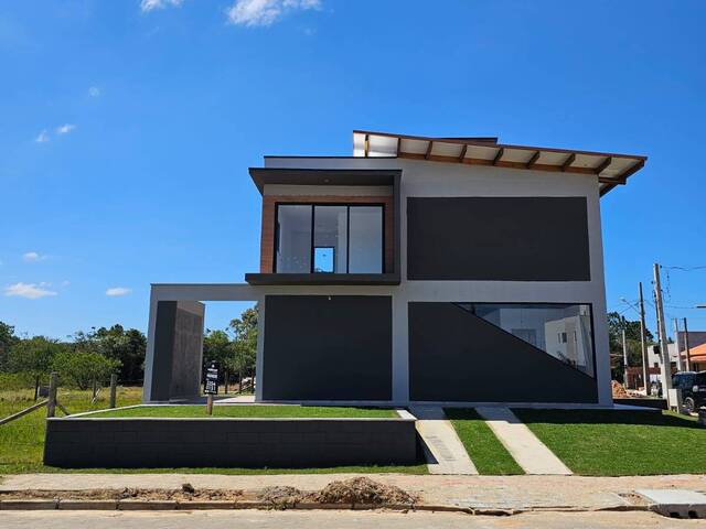 #747 - Casa para Venda em Garopaba - SC - 1