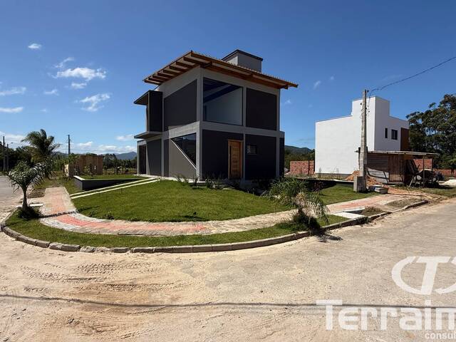#747 - Casa para Venda em Garopaba - SC - 1