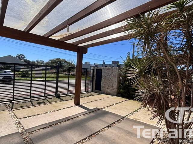 #807 - Casa para Venda em Garopaba - SC - 2