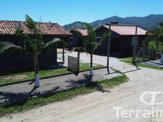 #830 - Casa em condomínio para Venda em Garopaba - SC