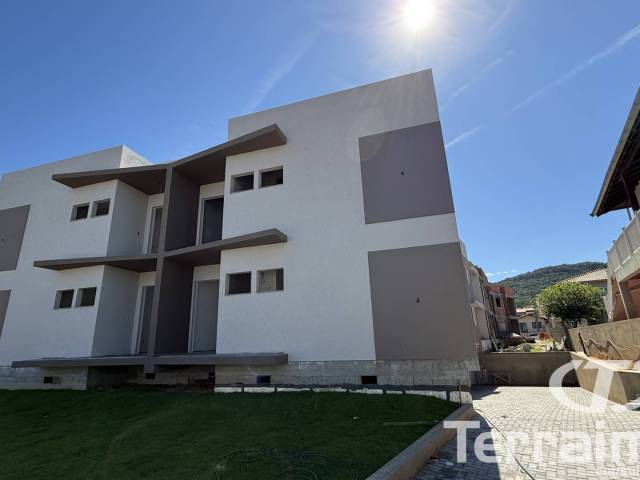 #850 - Apartamento para Venda em Garopaba - SC