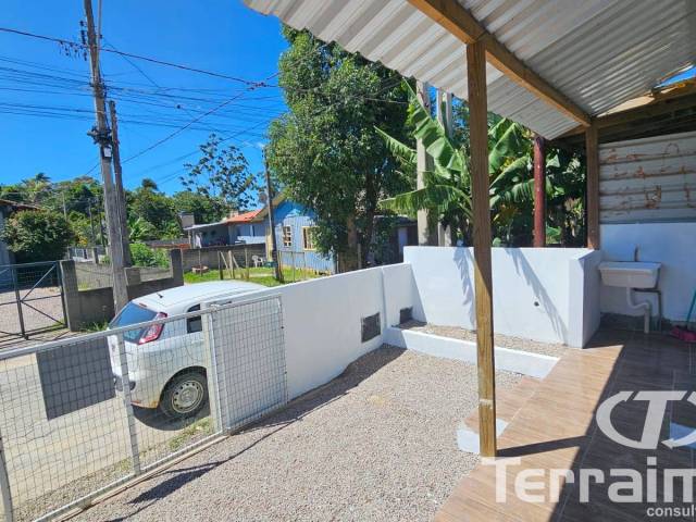 #744 - Casa para Locação em Garopaba - SC