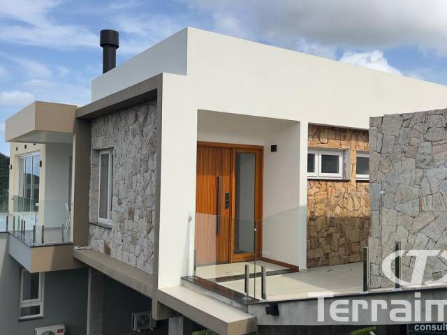 #865 - Casa para Venda em Garopaba - SC