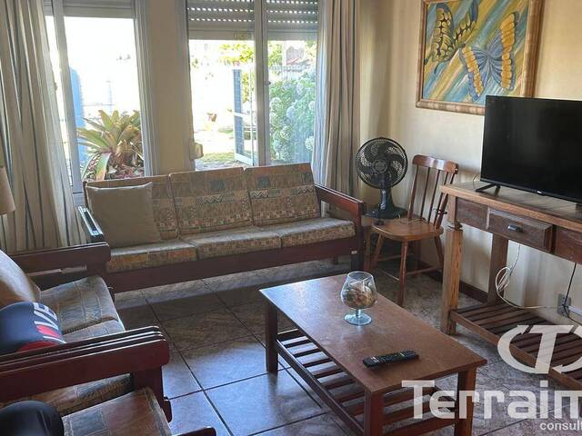 #925 - Casa para Locação em Garopaba - SC