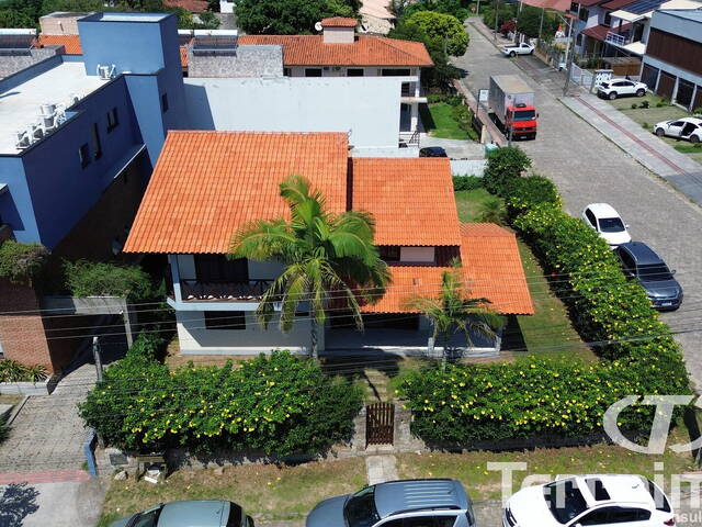 #930 - Casa para Venda em Garopaba - SC