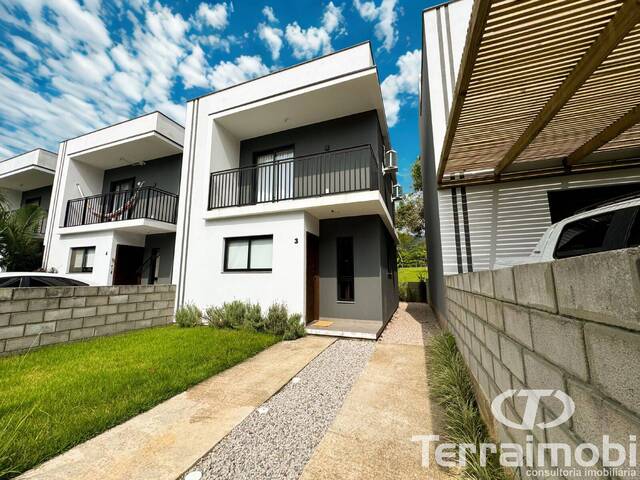 #945 - Casa para Locação em Garopaba - SC