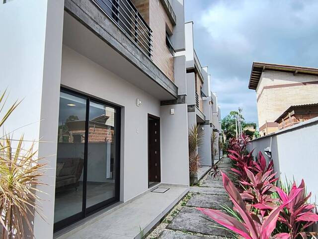 #946 - Casa para Venda em Garopaba - SC