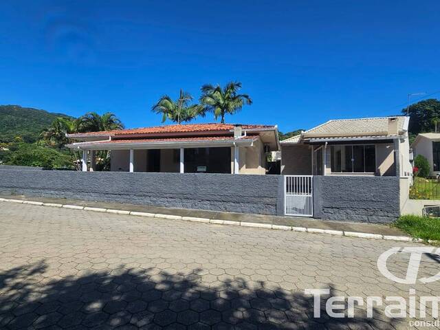 #933 - Casa para Venda em Garopaba - SC