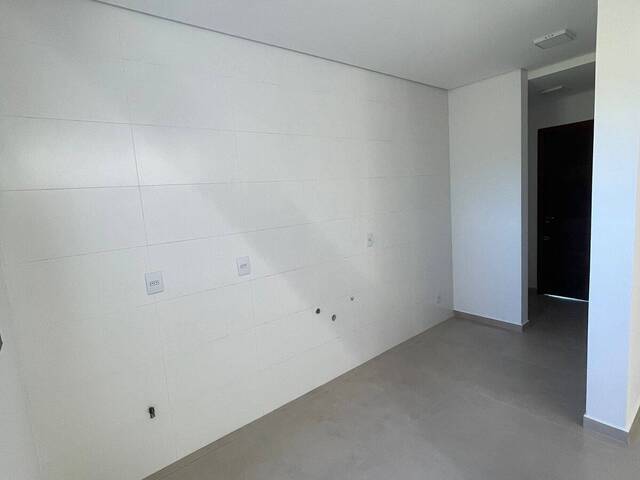 Apartamento para Venda em Garopaba - 4
