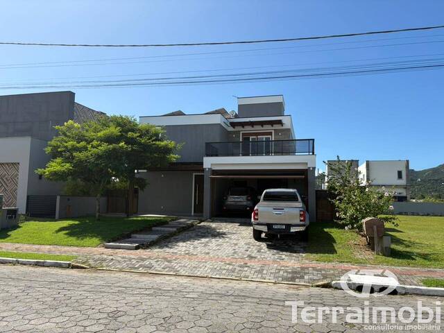 #974 - Casa para Venda em Garopaba - SC