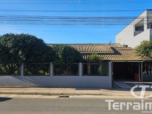 #988 - Casa para Locação em Garopaba - SC