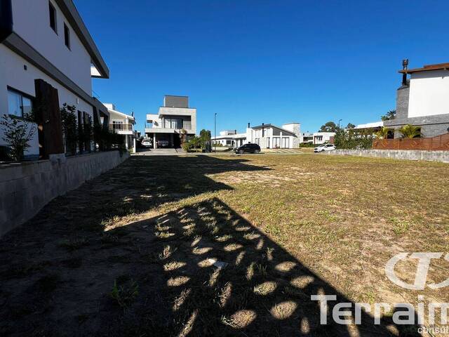 #1042 - Terreno em condomínio para Venda em Garopaba - SC