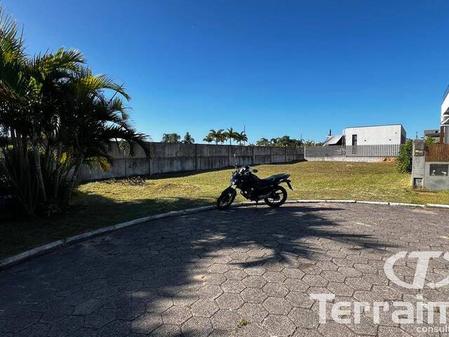 #1044 - Terreno em condomínio para Venda em Garopaba - SC