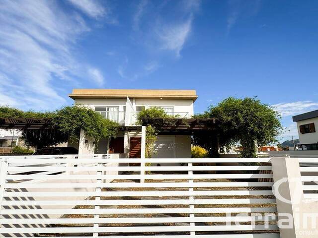 #1059 - Casa para Locação em Garopaba - SC
