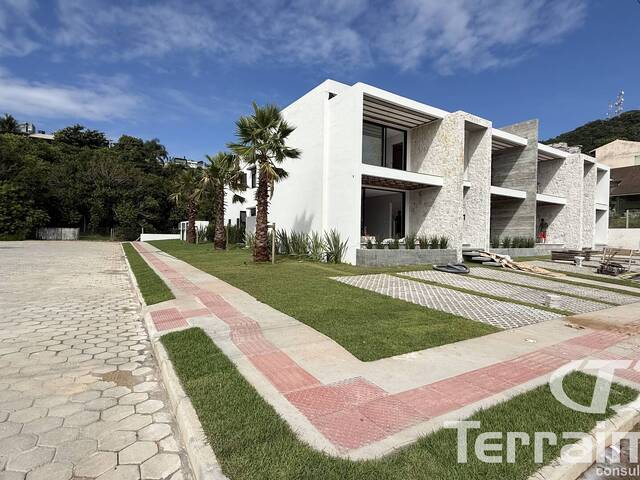 #775 - Apartamento para Venda em Garopaba - SC