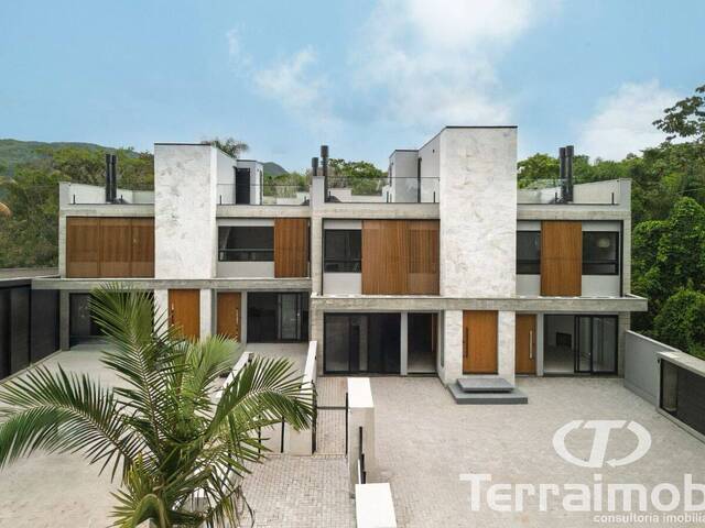 #1076 - Apartamento para Venda em Garopaba - SC