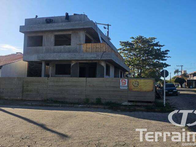 #1083 - Apartamento para Venda em Garopaba - SC