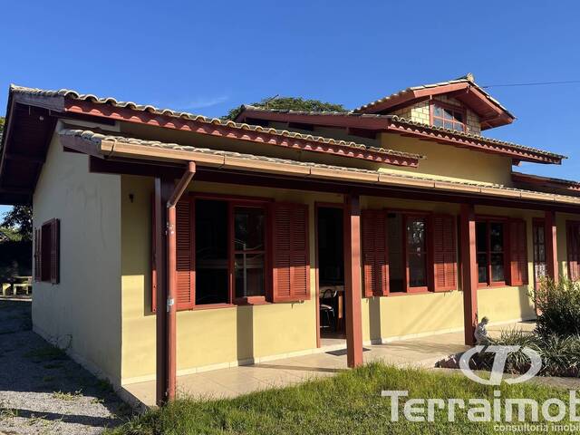 #1087 - Casa para Locação em Garopaba - SC