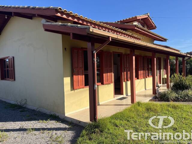 #1087 - Casa para Locação em Garopaba - SC