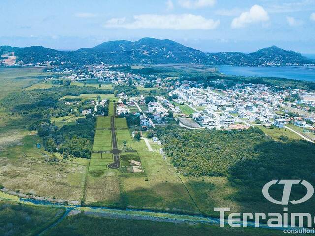 #755 - Terreno para Venda em Garopaba - SC