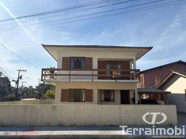 #1176 - Apartamento para Locação em Garopaba - SC
